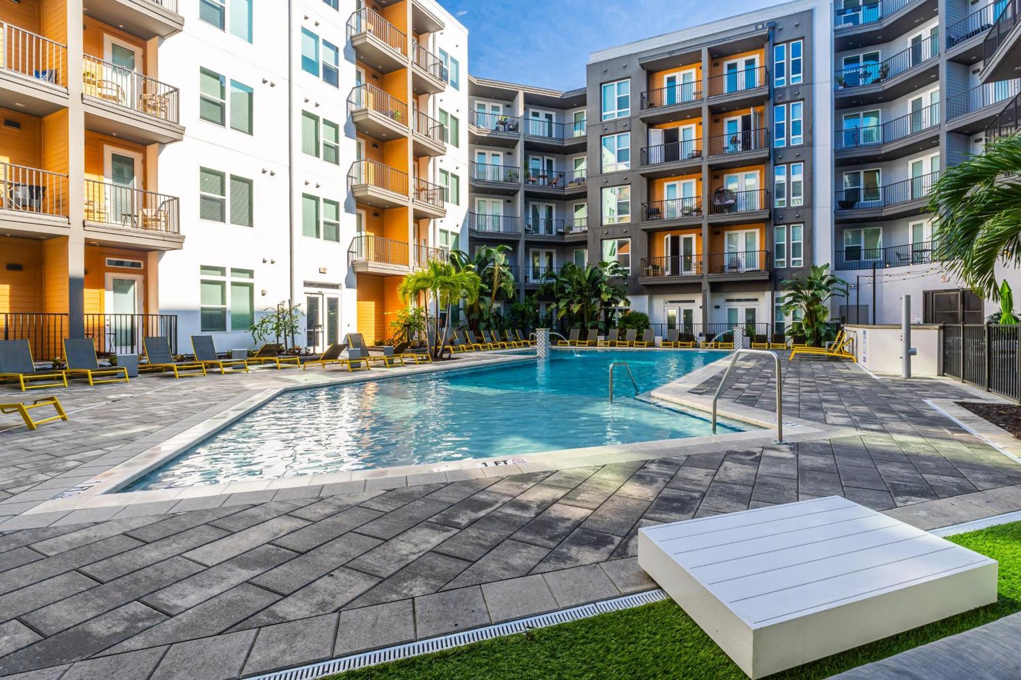Tropicana Field 2 Bed In Dwtwn With Free Parking Apartment St. Petersburg Exterior photo